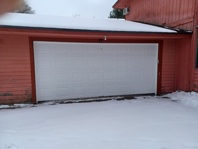 Building Photo - 4532 S Donald Ct
