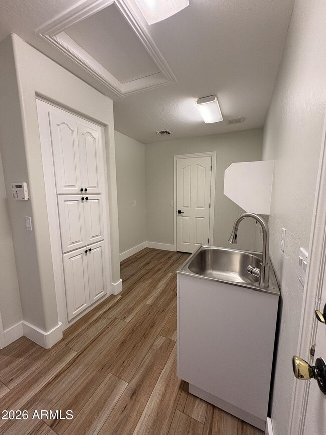 Building Photo - 13528 W Windsor Blvd