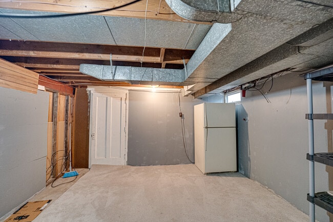 Building Photo - 1221 N Webster St