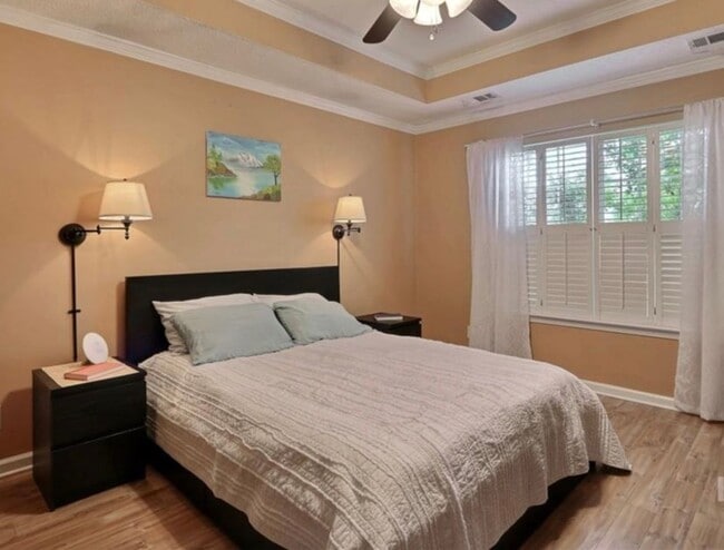 Building Photo - Beautiful Oasis