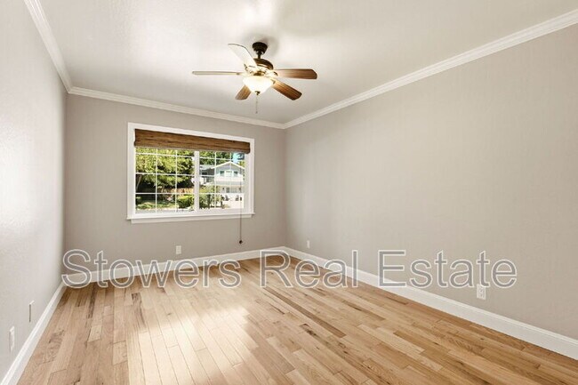 Building Photo - 18 Van Gordon Pl
