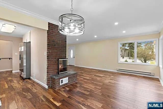 Building Photo - 24 Irving Ave