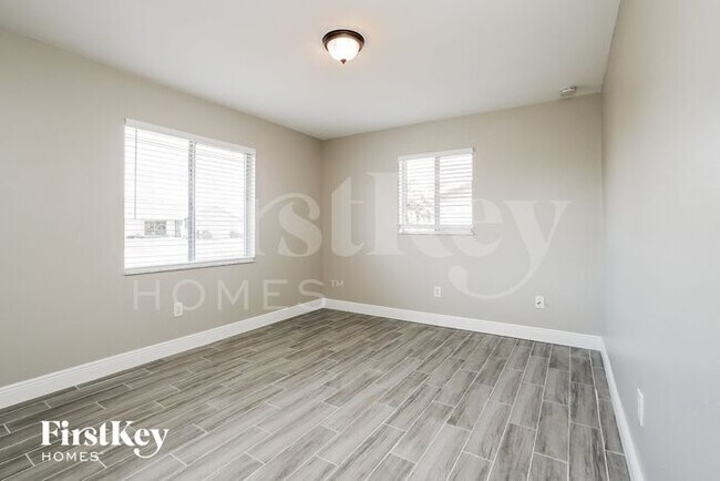 Building Photo - 18001 Laurel Valley Rd