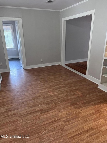 Building Photo - 2700 Pine Ave