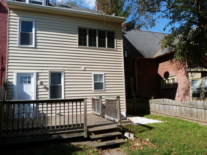 Shared fenced in backyard - 301 S West End Ave