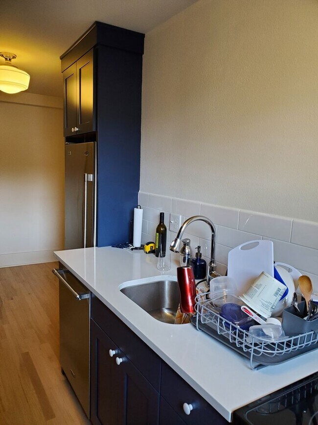 Building Photo - Laurel220 (KC-JF)