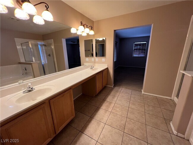 Building Photo - 197 Oella Ridge Ct
