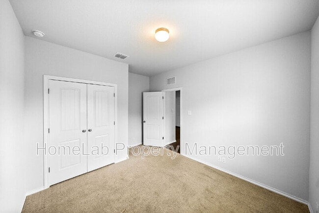 Building Photo - 6723 Shiraz Wy
