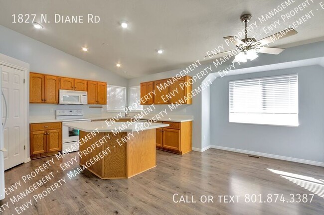 Building Photo - Huge North Ogden Home 4 Bed - 3.5 Bath - A...