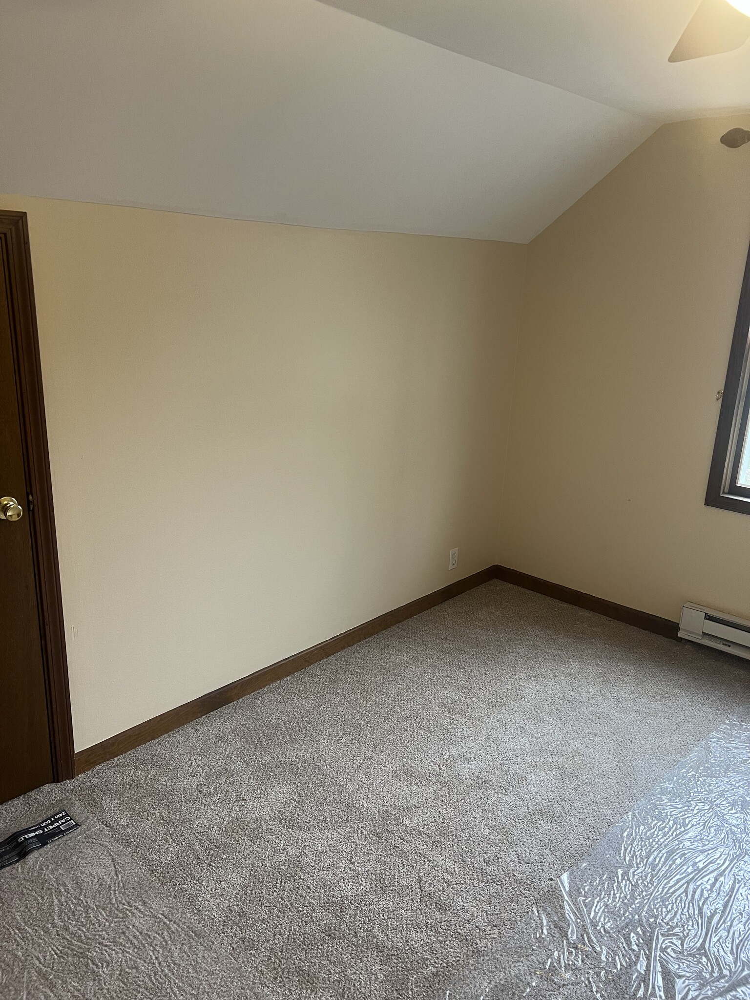Building Photo - 513 Linden St