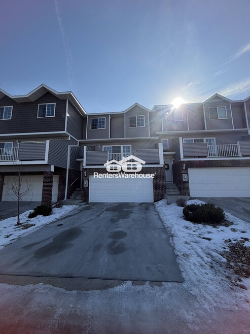 Building Photo - 642 Shardlow Ln NE