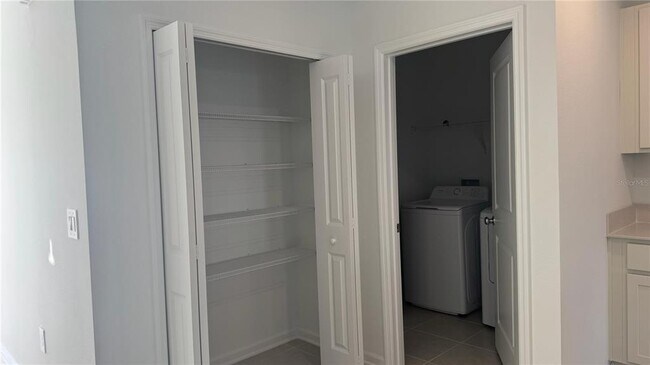 Building Photo - 2217 Rock Dr