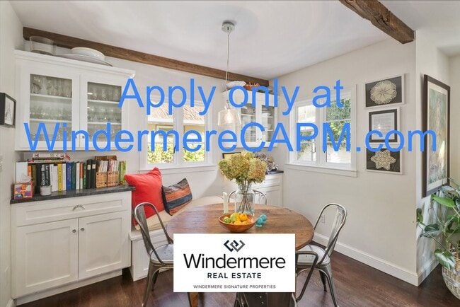 Building Photo - Stunning 5 Bed/3 Bath Home in Highly Desirable Fab Forties of East Sacramento!