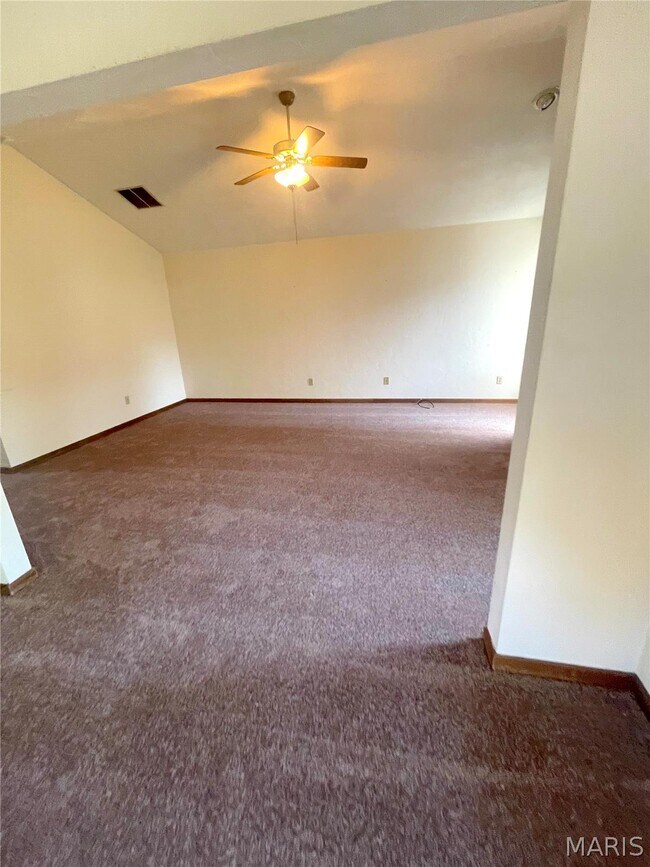 Building Photo - 301 Brian Dr