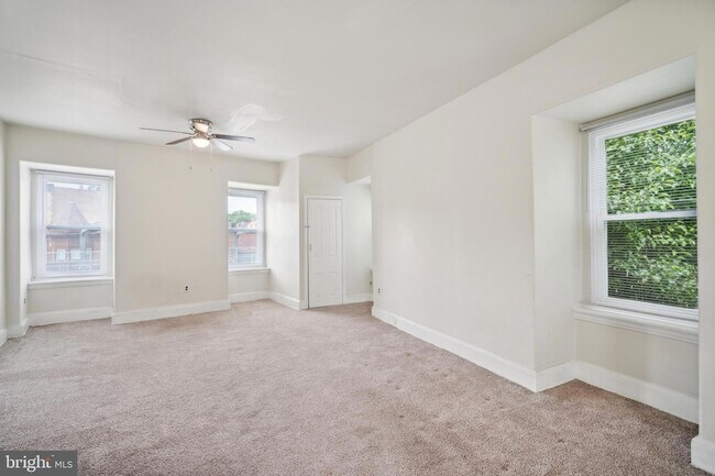 Building Photo - 4373 Cresson St