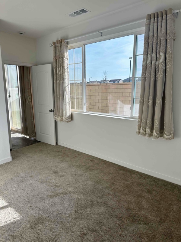 Building Photo - 2769 Lake Mendoza St