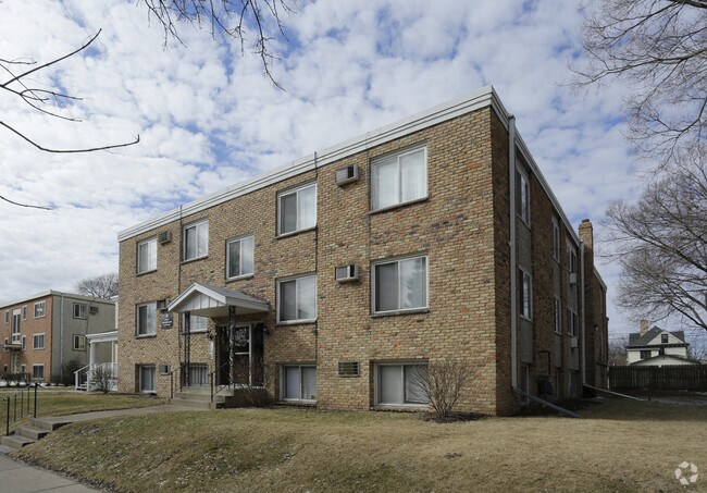 Primary Photo - 2712 Pillsbury Ave S