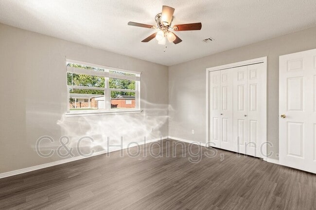 Building Photo - 2427 S 126th E Ave