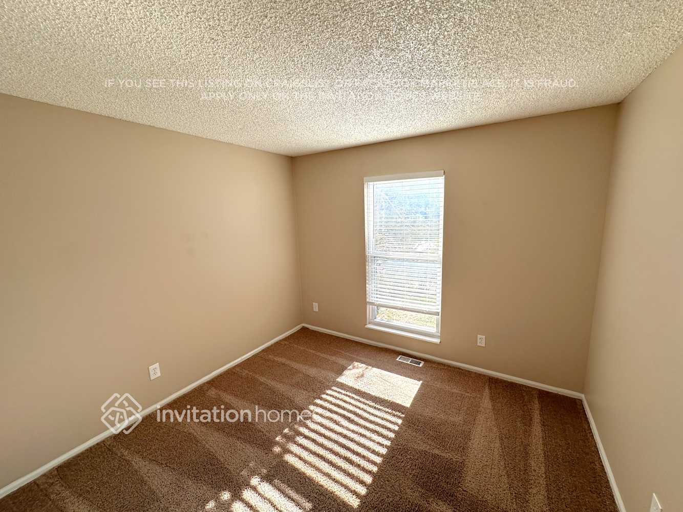 Building Photo - 9954 Columbine St