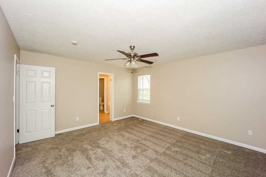 Building Photo - 7439 Cardinal Way
