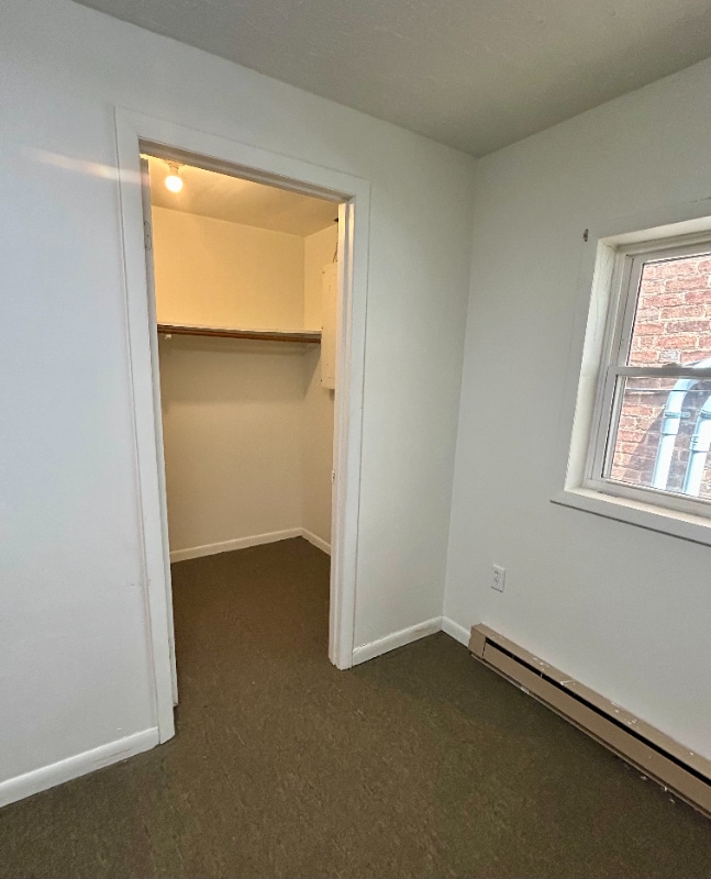 Building Photo - 286 S Branch St