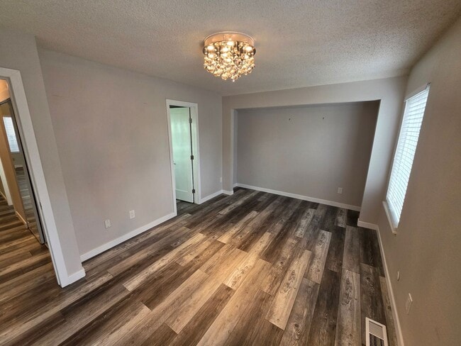 Building Photo - 6094 S Kingston Cir