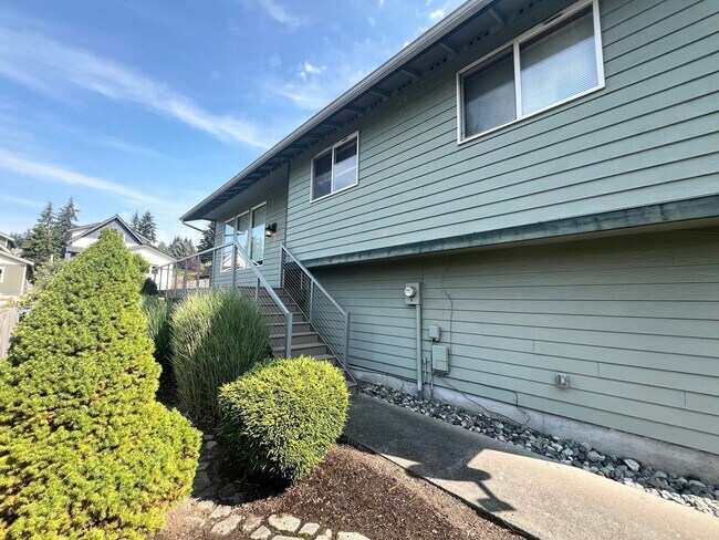 Building Photo - **** Application pending ****