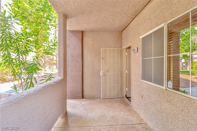Building Photo - 5250 S Rainbow Blvd