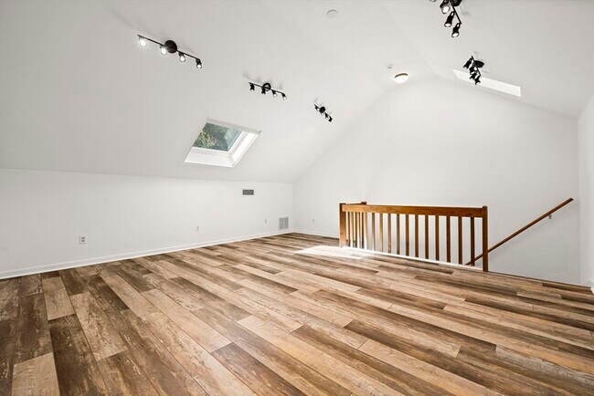 Building Photo - 849 Boston Post Rd E