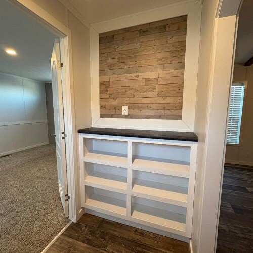 Building Photo - 235 Sycamore Loop