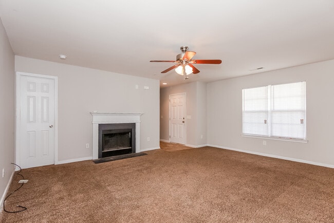 Building Photo - 4014 Fifendrum Ln