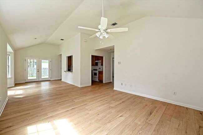 Building Photo - 108 N Mockingbird Cir