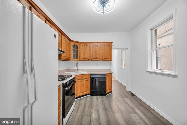 Building Photo - 3227 Chatham St