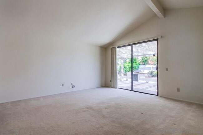 Building Photo - 11742 Avenida Sivrita