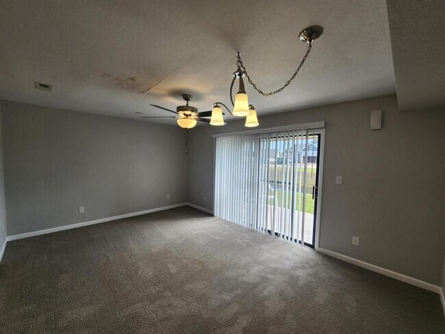 Building Photo - 205 Double Eagle Dr