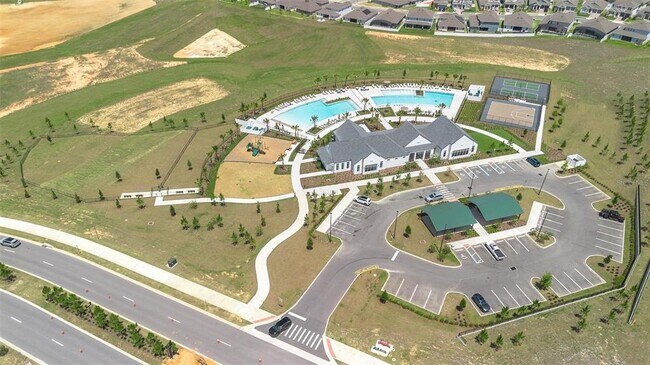 Building Photo - 2019 Sunshine Peak Dr