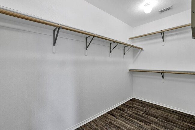 Building Photo - 9641 Olivia Dr