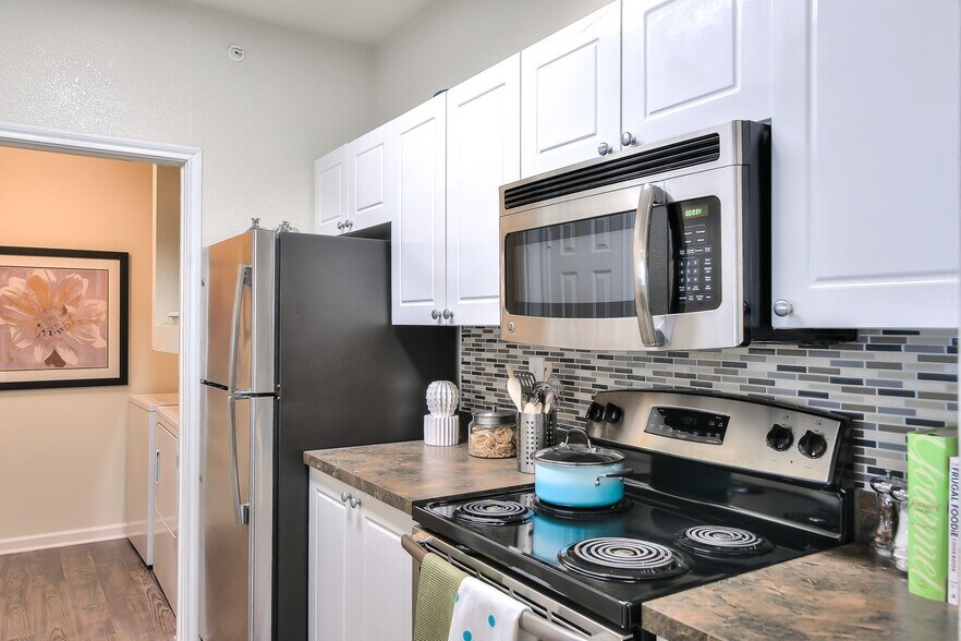 Sheridan Park at Spring Creek 2001 E Spring Creek Pky Plano TX 75074 Apartment Finder