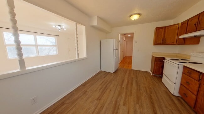 Building Photo - 3 Bedroom Home