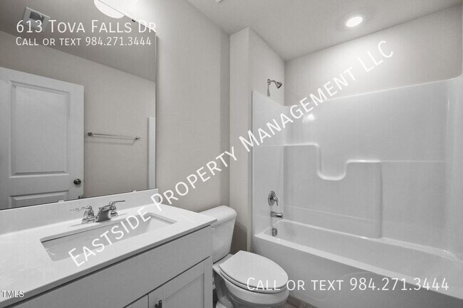 Building Photo - 613 Tova Fls Dr