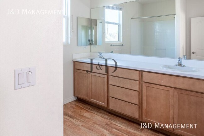 Building Photo - 8955 Valencia St