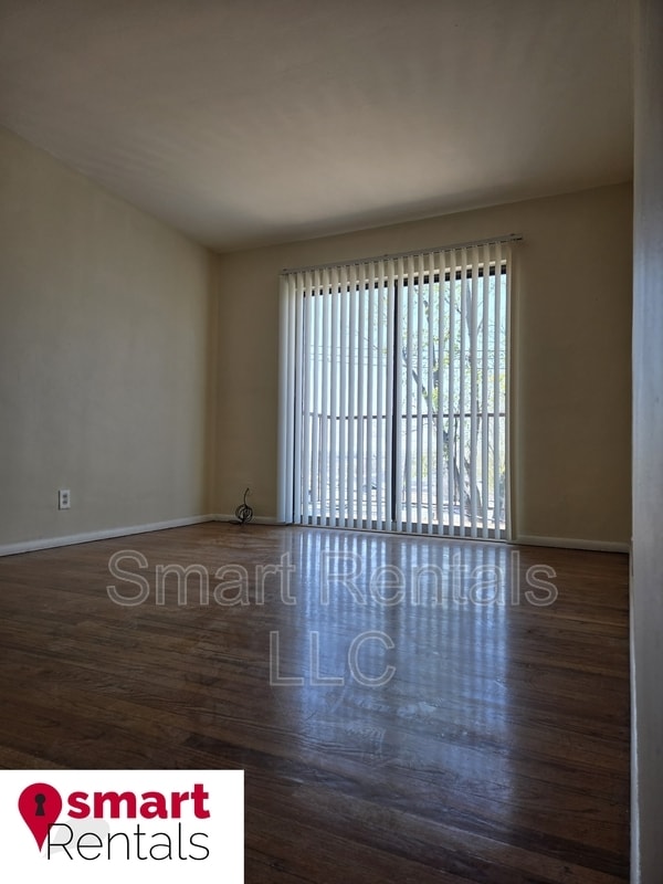 Building Photo - 4304 Fairview Ave