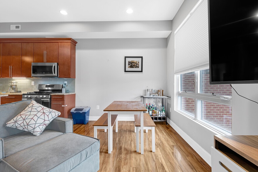 Building Photo - 3519 14th St NW