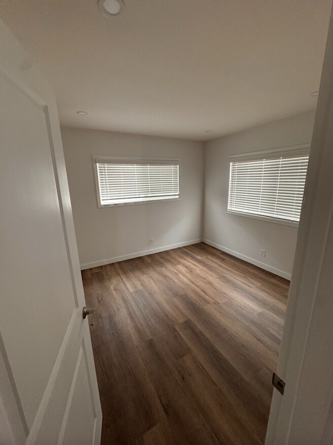 Building Photo - 10802 Doty Ave