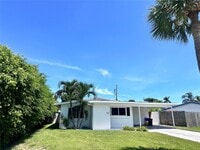 Building Photo - 407 Riverside Dr