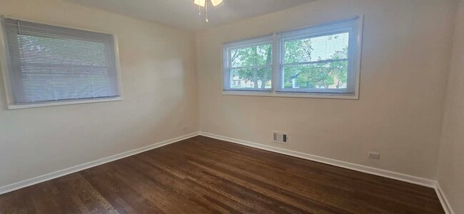 Building Photo - 8607 N Osceola Ave