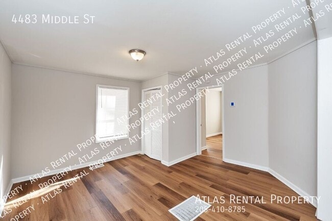 Building Photo - 4483 Middle St