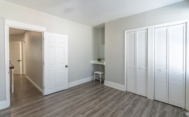 Building Photo - Newly rehabbed 3 bedroom
