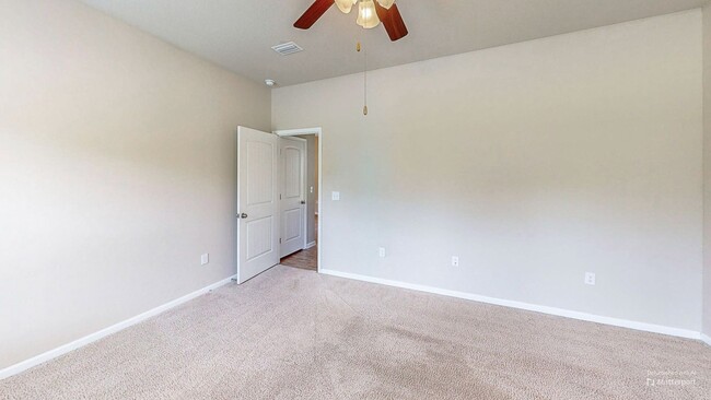 Building Photo - We are offering a November move-in special...