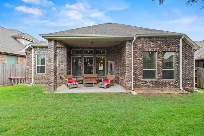 Building Photo - 28706 Hemlock Red Ct